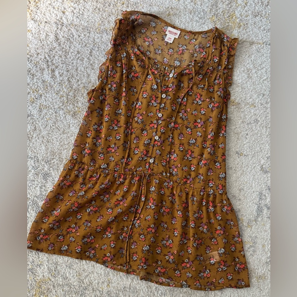 Sheer flowered no sleeve blouse